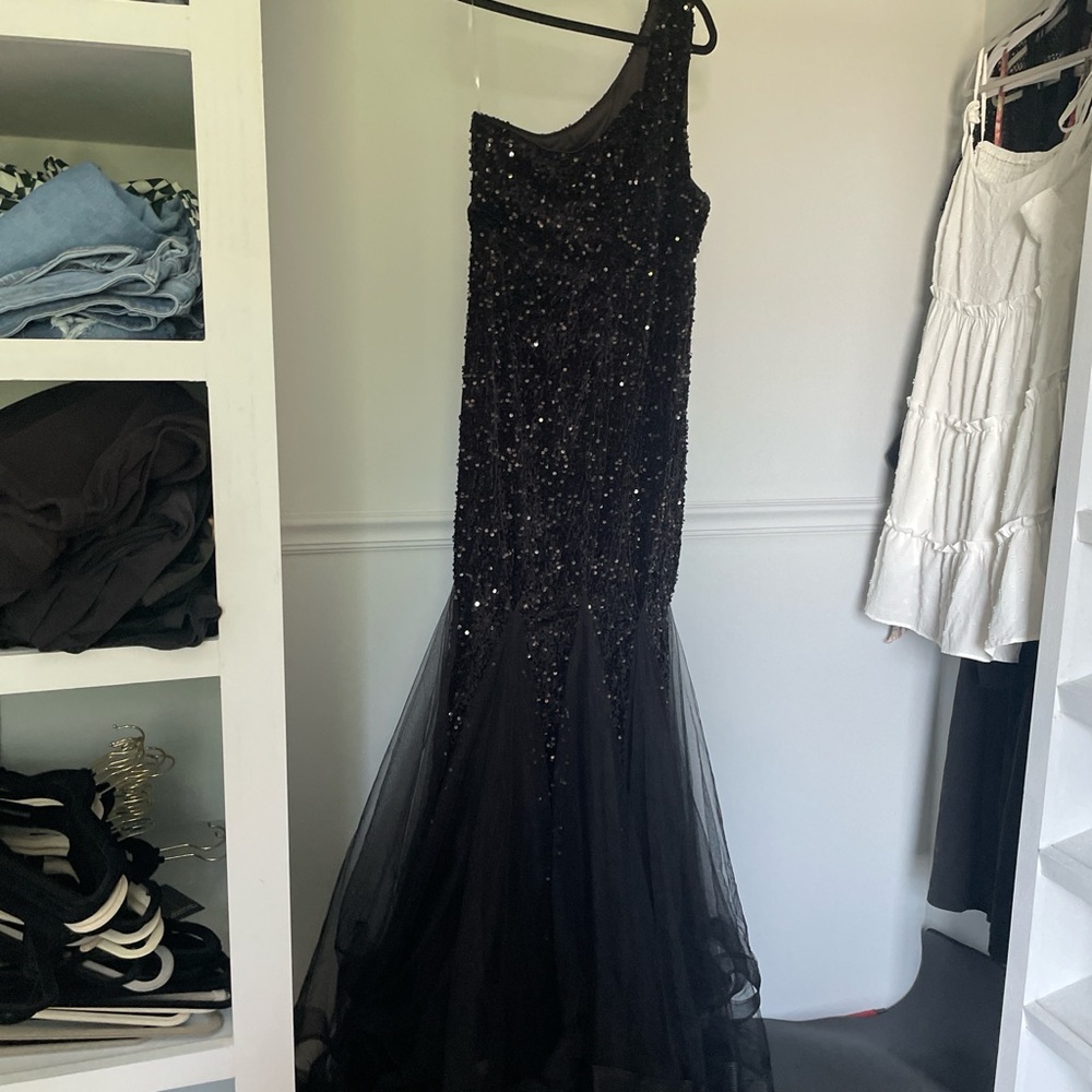 Glamorous Black Sequined One Shoulder Dress